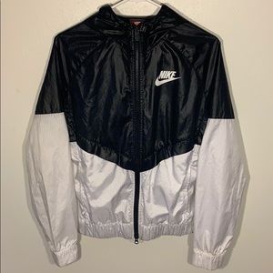 Nike Wind Breaker W medium